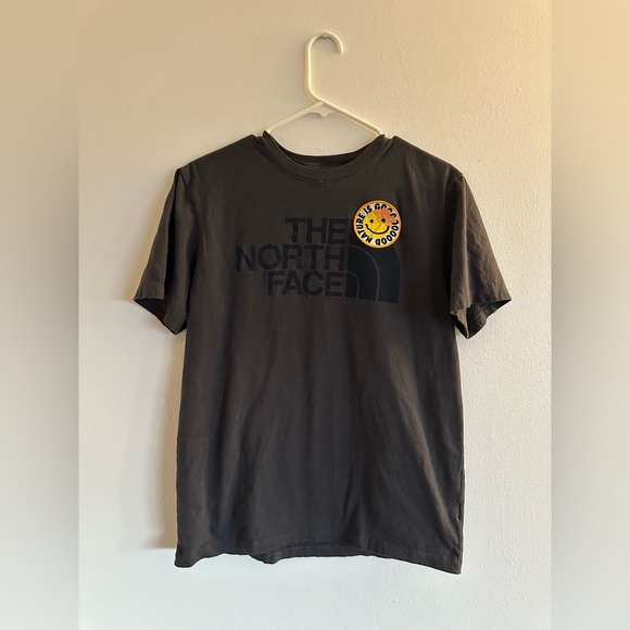 The North Face Other - The North Face Short Sleeve Shirt Gray Size Medium
